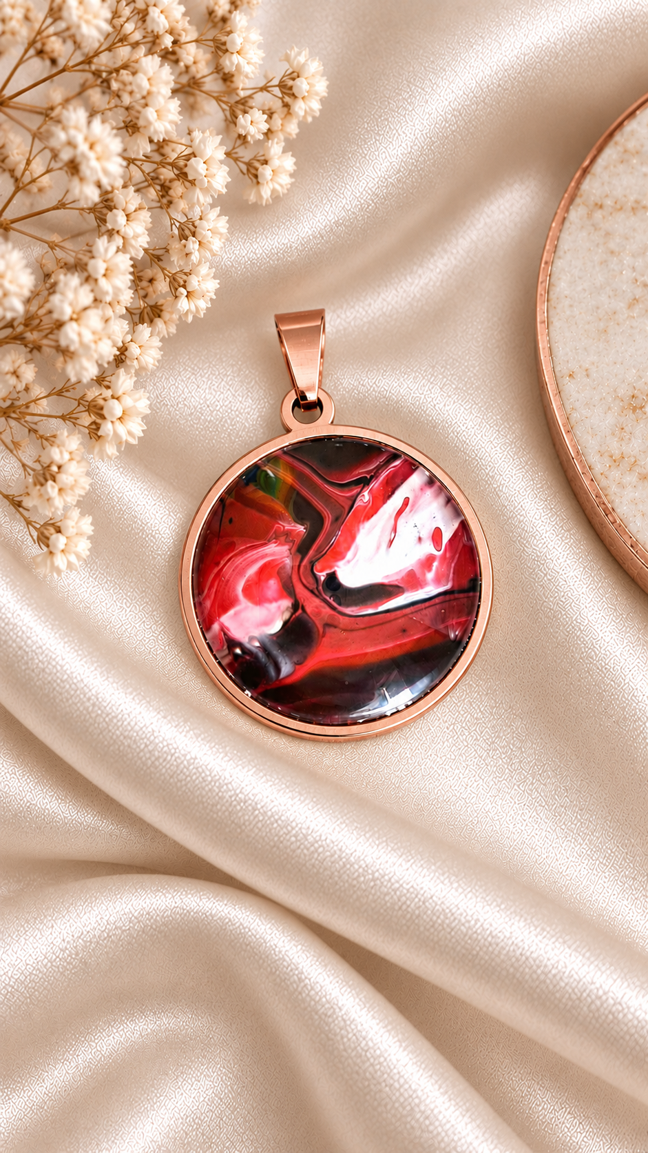 Pendant - Ruby swirl